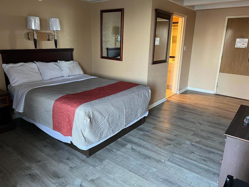 Hotel Weston Rfd روكفورد المظهر الخارجي الصورة