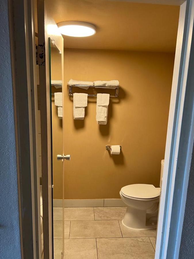 Hotel Weston Rfd روكفورد المظهر الخارجي الصورة